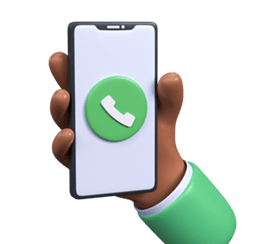 Mão segurando celular com WhatsApp aberto